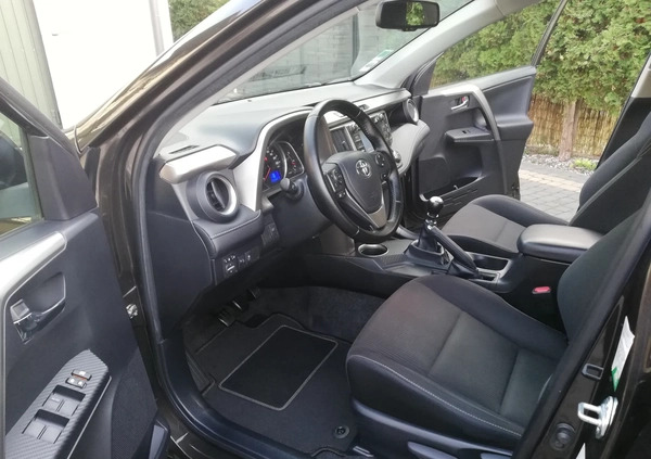 Toyota RAV4 cena 56900 przebieg: 211000, rok produkcji 2014 z Świdnica małe 92